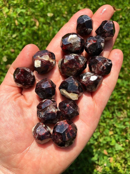 Red Garnet Natural Stones